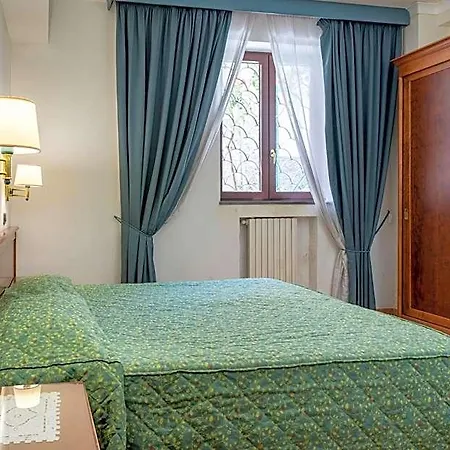 Montana Hotel 4*
